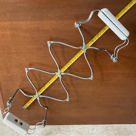 Pfaltzgraff Expandable Trivet - Picture 4 of 8